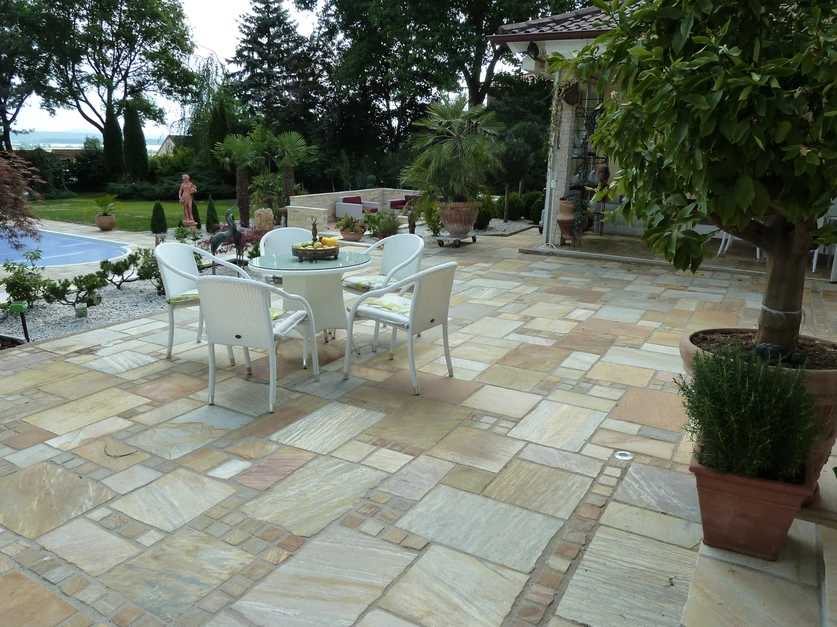 Terassen-Sitzplaetze-2