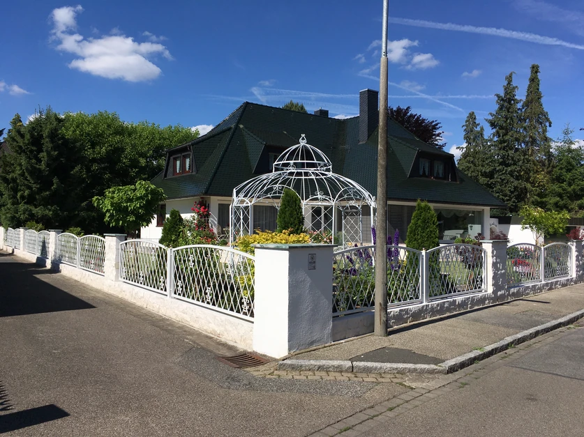 Zaeune-Gartenhaeuser-1